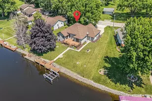 358 S 5th St, Winneconne, WI 54986 - Photo 7