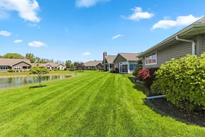 2025 Wisteria Circle, Suamico, WI 54313 - Photo 31