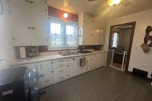 31 E 2nd St, Clintonville, WI 54929 - Photo 11