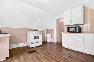 603 S Memorial Dr, Appleton, WI 54914 - Photo 17