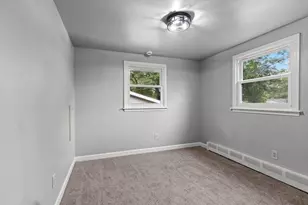 2389 Hampton Ave, Green Bay, WI 54311 - Photo 17