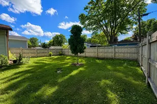 1917 Vinland St, Oshkosh, WI 54901 - Photo 45