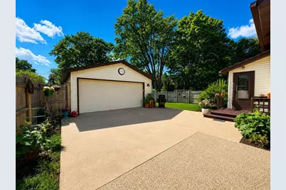 1917 Vinland Street, Oshkosh, WI 54901 - Photo 39