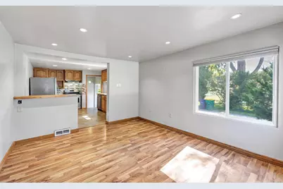 1528 7th Street, Green Bay, WI 54304 - Photo 3