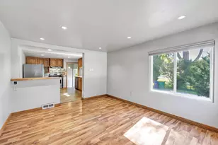 1528 7th St, Green Bay, WI 54304 - Photo 3