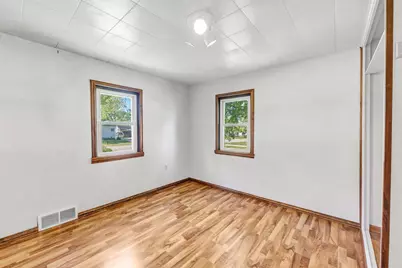 1528 7th Street, Green Bay, WI 54304 - Photo 11