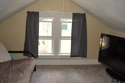902 W 4th Avenue, Oshkosh, WI 54902 - Photo 15