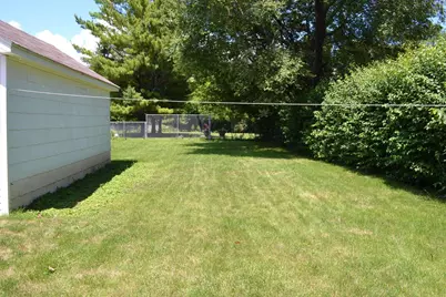 902 W 4th Avenue, Oshkosh, WI 54902 - Photo 25