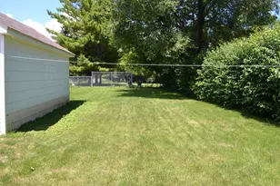 902 W 4th Ave, Oshkosh, WI 54902 - Photo 25