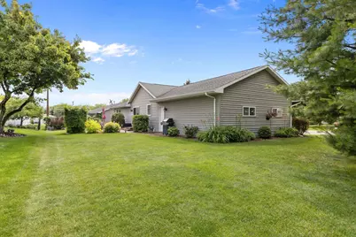 1140 Grassy Plains Drive, Neenah, WI 54956 - Photo 5