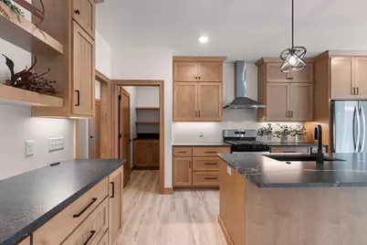 1782 Dallas Lane, De Pere, WI 54115 - Photo 9