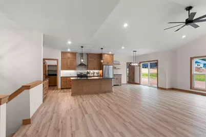 1782 Dallas Lane, De Pere, WI 54115 - Photo 5