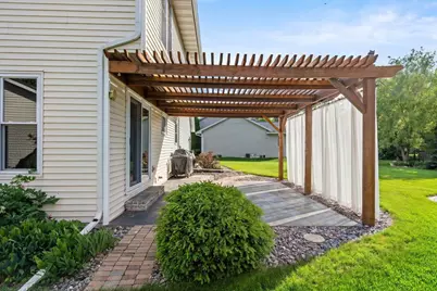 4501 N Stonebridge Court, Appleton, WI 54913 - Photo 3