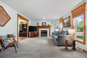 4501 N Stonebridge Ct, Appleton, WI 54913 - Photo 11
