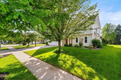 4501 N Stonebridge Court, Appleton, WI 54913 - Photo 5