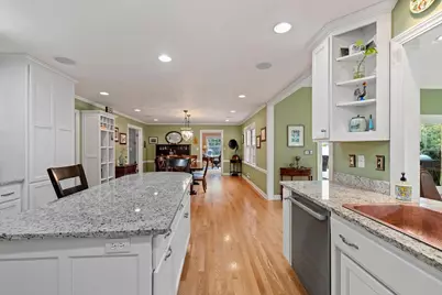 356 Warren Court, Green Bay, WI 54301 - Photo 13