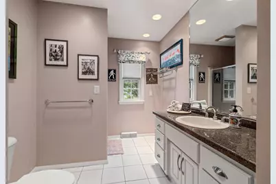 356 Warren Court, Green Bay, WI 54301 - Photo 37