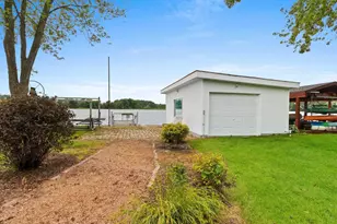 503 Riverside Dr, Shawano, WI 54166 - Photo 41