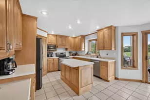 465 Winding Waters Way, De Pere, WI 54115 - Photo 11