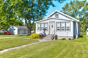 4131 10th St, Menominee, MI 49858 - Photo 1