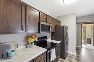 424 3rd St, Neenah, WI 54956 - Photo 11