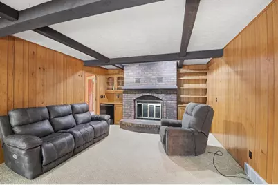 343 E Le Capitaine Circle, Green Bay, WI 54302 - Photo 23