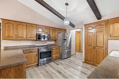 343 E Le Capitaine Circle, Green Bay, WI 54302 - Photo 3
