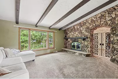 343 E Le Capitaine Circle, Green Bay, WI 54302 - Photo 7
