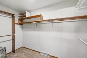 343 E Le Capitaine Cir, Green Bay, WI 54302 - Photo 15