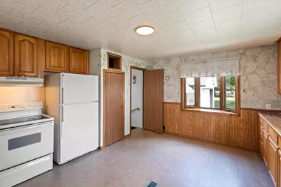 243 E Chicago Road, Wautoma, WI 54982 - Photo 11