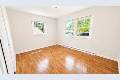 828 W 19th Avenue, Oshkosh, WI 54902 - Photo 13
