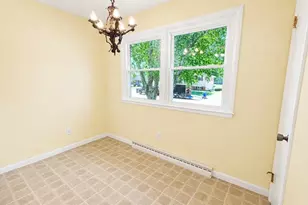 828 W 19th Ave, Oshkosh, WI 54902 - Photo 7