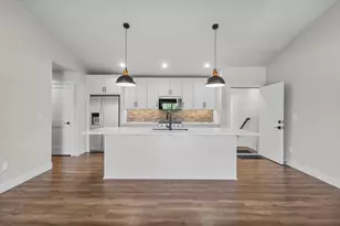 864 S 18th Ave, Sturgeon Bay, WI 54235 - Photo 5