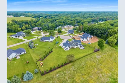 707 Blackberry Court, Hobart, WI 54155 - Photo 87