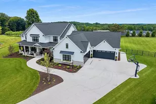 707 Blackberry Ct, Hobart, WI 54155 - Photo 83