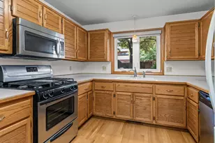 933 E Windfield Pl, Appleton, WI 54911 - Photo 5
