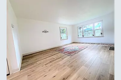 1133 Marquette Avenue, Green Bay, WI 54304 - Photo 3