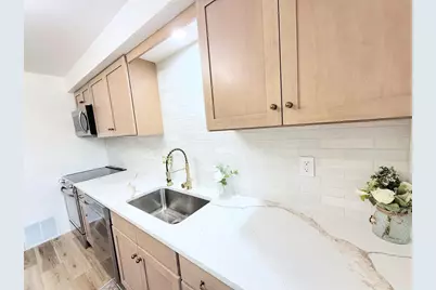 1133 Marquette Avenue, Green Bay, WI 54304 - Photo 9