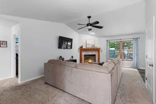 3125 Woodland Reserve Ln, Green Bay, WI 54313 - Photo 7