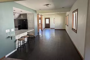 1042 Tyler Ave, Oshkosh, WI 54902 - Photo 5