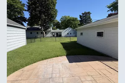 1042 Tyler Avenue, Oshkosh, WI 54902 - Photo 25