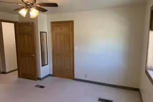 1042 Tyler Ave, Oshkosh, WI 54902 - Photo 17