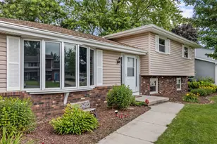 732 Manchester Rd, Neenah, WI 54956 - Photo 35
