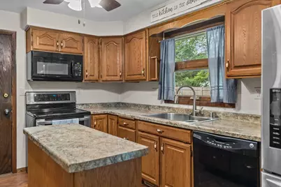 732 Manchester Road, Neenah, WI 54956 - Photo 13