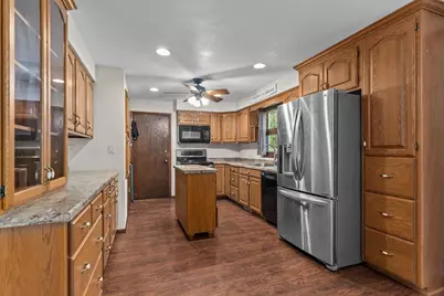 732 Manchester Road, Neenah, WI 54956 - Photo 15