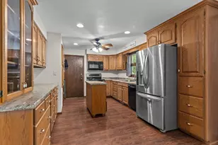 732 Manchester Rd, Neenah, WI 54956 - Photo 15