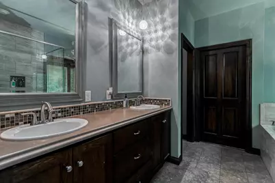 1387 Radcliff Road, Neenah, WI 54956 - Photo 21