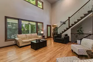 1387 Radcliff Rd, Neenah, WI 54956 - Photo 7