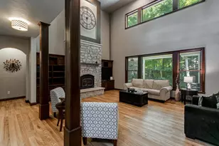 1387 Radcliff Rd, Neenah, WI 54956 - Photo 5