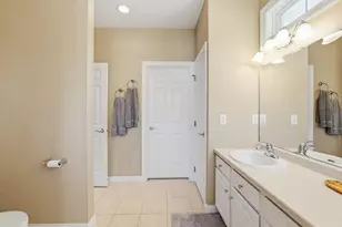2706 Beechnut Dr, Oshkosh, WI 54904 - Photo 15